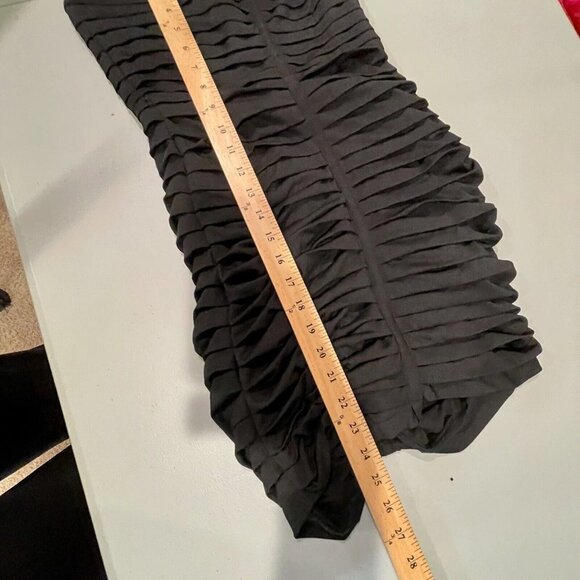 Betsey Johnson Strapless Mini Bodycon Dress Womens 2 Black Ruched Cocktail Y2K - Picture 8 of 8